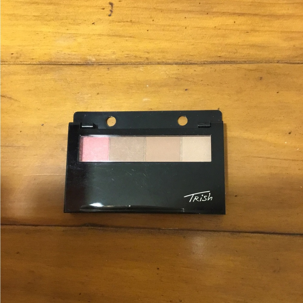 Trish McEvoy Eyeshadow Palette - Pink and Nude Tones